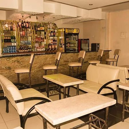 Mates Hotel Ναϊρόμπι Εξωτερικό φωτογραφία